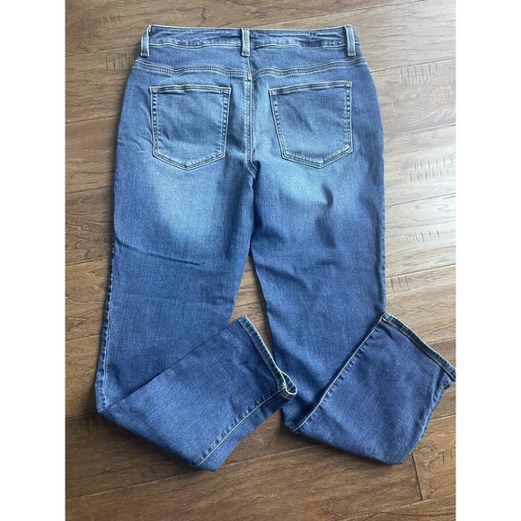 Chico’s Platinum Boyfriend Jeans Size 0.5R Medium Wash Stretch Denim Regular Fit - Picture 4 of 9